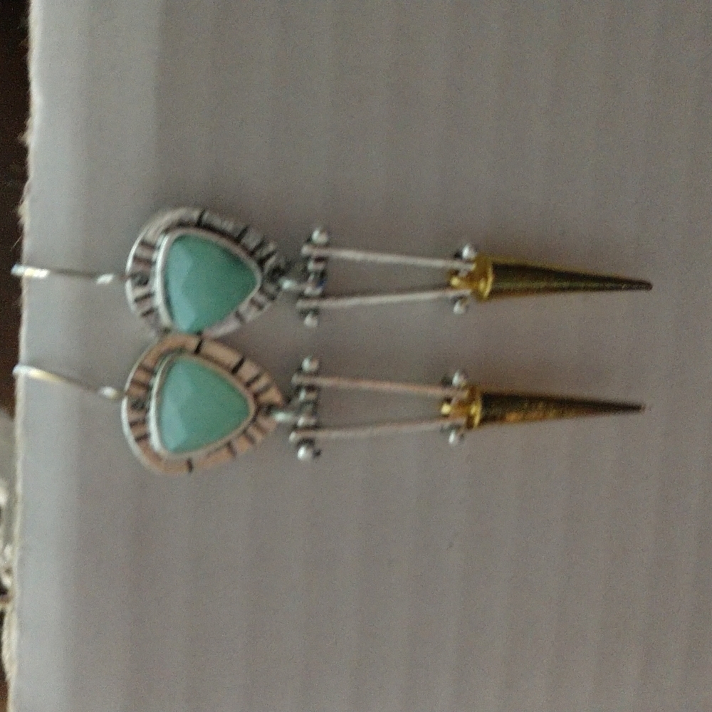 Beautiful Boho Contemporary 2-tone Hinged Earrings Faceted Stone 2 1/2" - Picture 8 of 10